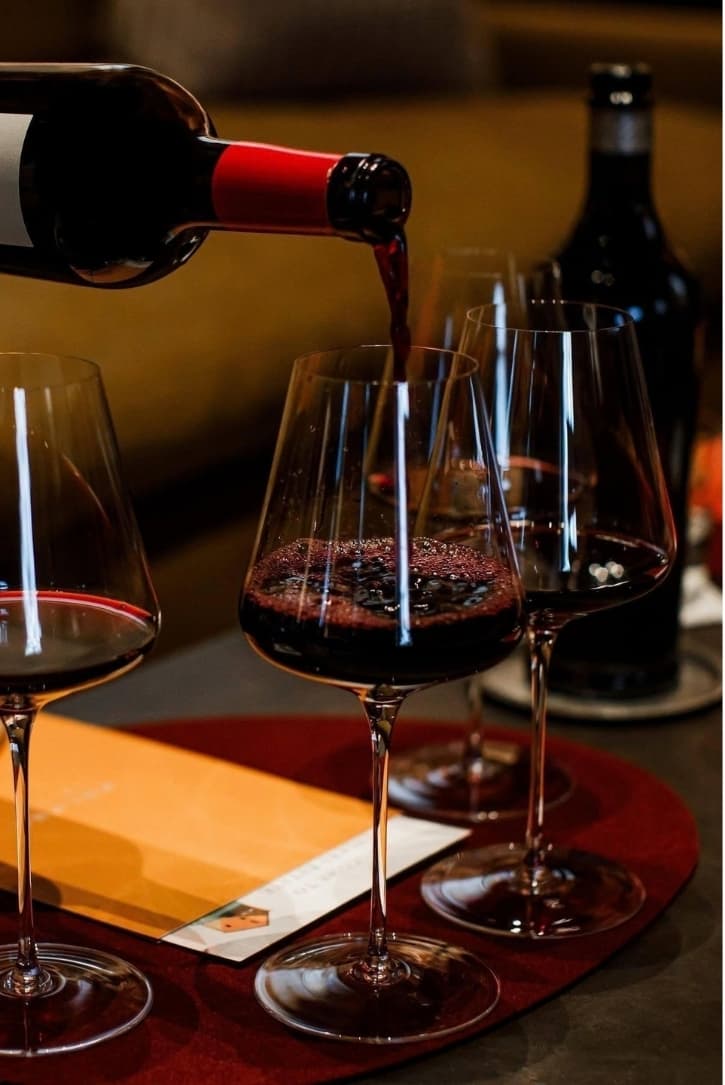 Il vino in sala alla Taverna del Principe